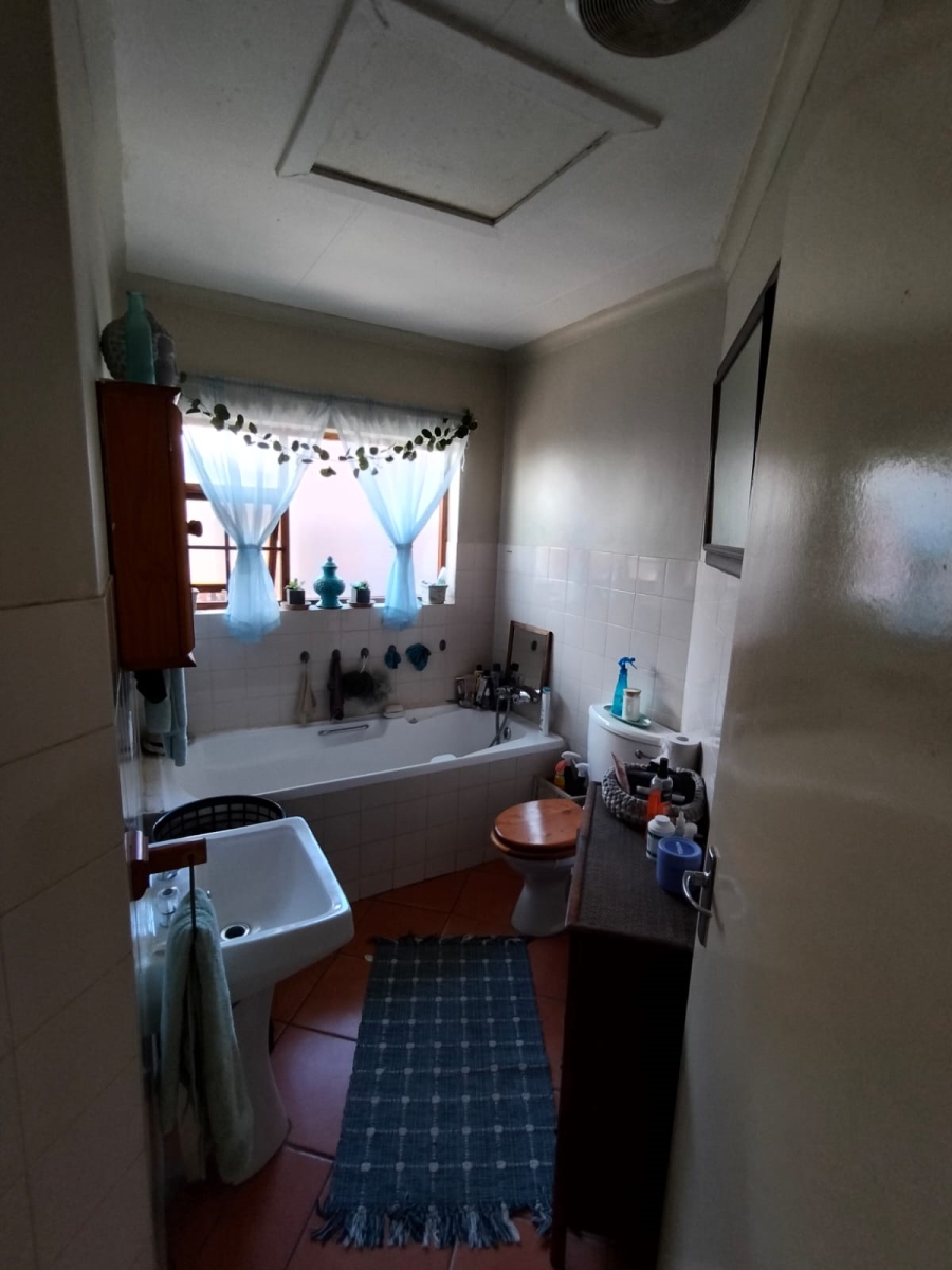 To Let 2 Bedroom Property for Rent in Pellissier Free State